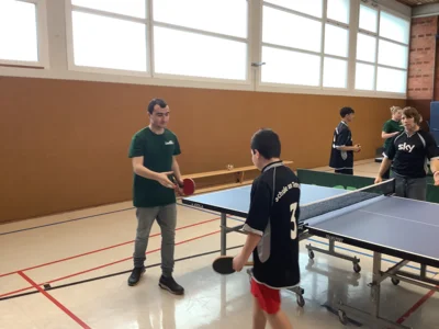 Foto des Albums: Freundschaftsspiel gegen das Tischtennisteam der Schule am Tetraeder