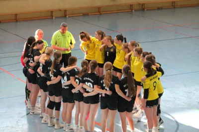 Foto des Albums: SHV Oschatz triumphiert 30:20 über HC Großenhain