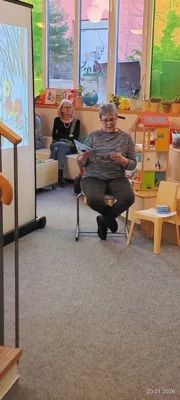 Foto des Albums: Lesenachmittag am laufenden Band