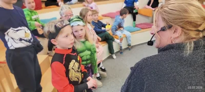 Foto des Albums: Lesenachmittag am laufenden Band