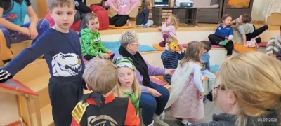 Foto des Albums: Lesenachmittag am laufenden Band