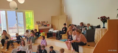 Foto des Albums: Lesenachmittag am laufenden Band