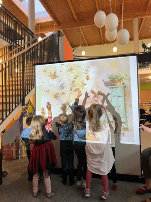 Foto des Albums: Lesenachmittag am laufenden Band