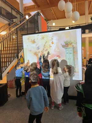 Foto des Albums: Lesenachmittag am laufenden Band