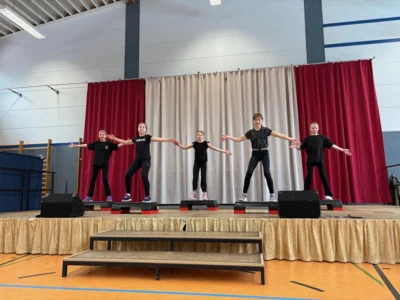 AG Stepp-Aerobic  (Bild vergr&ouml;&szlig;ern)