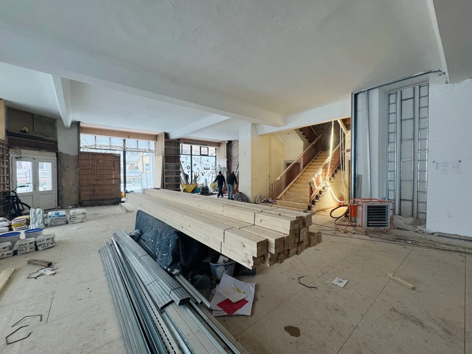 Bild: Erdgeschoss der zukünftigen Stadtbibliothek. Hier sind ein Empfangsbereich und ein Lesecafé vorgesehen