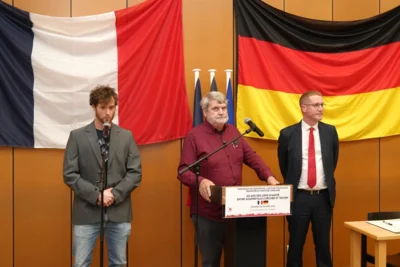 Hans-J&uuml;rgen Watteroth (m.), Vorsitzender Teltow ohne Grenzen e. V.  (Bild vergr&ouml;&szlig;ern)