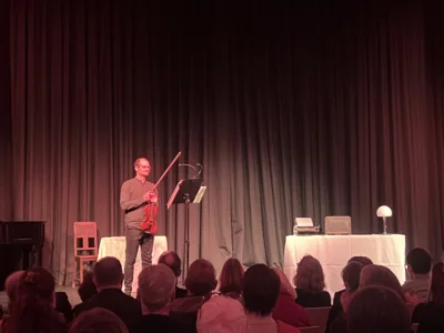 Foto des Albums: „Auch die Fische mögen heimlich träumen“ - Lesung mit Konzert aus Anlass des Internationalen Tags zum Gedenken an die Opfer des Holocaust