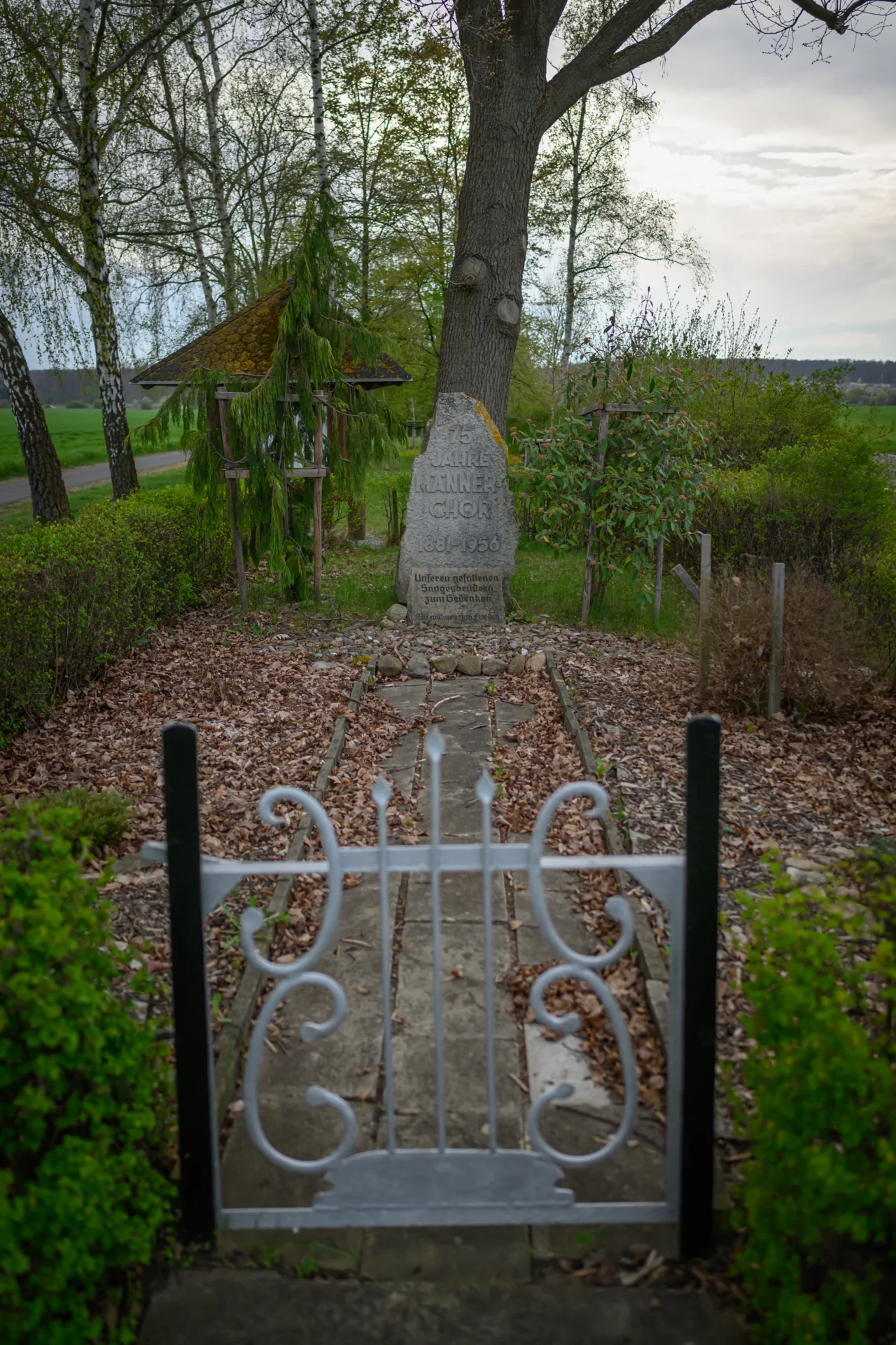 Bild : Sängerdenkmal_04.25