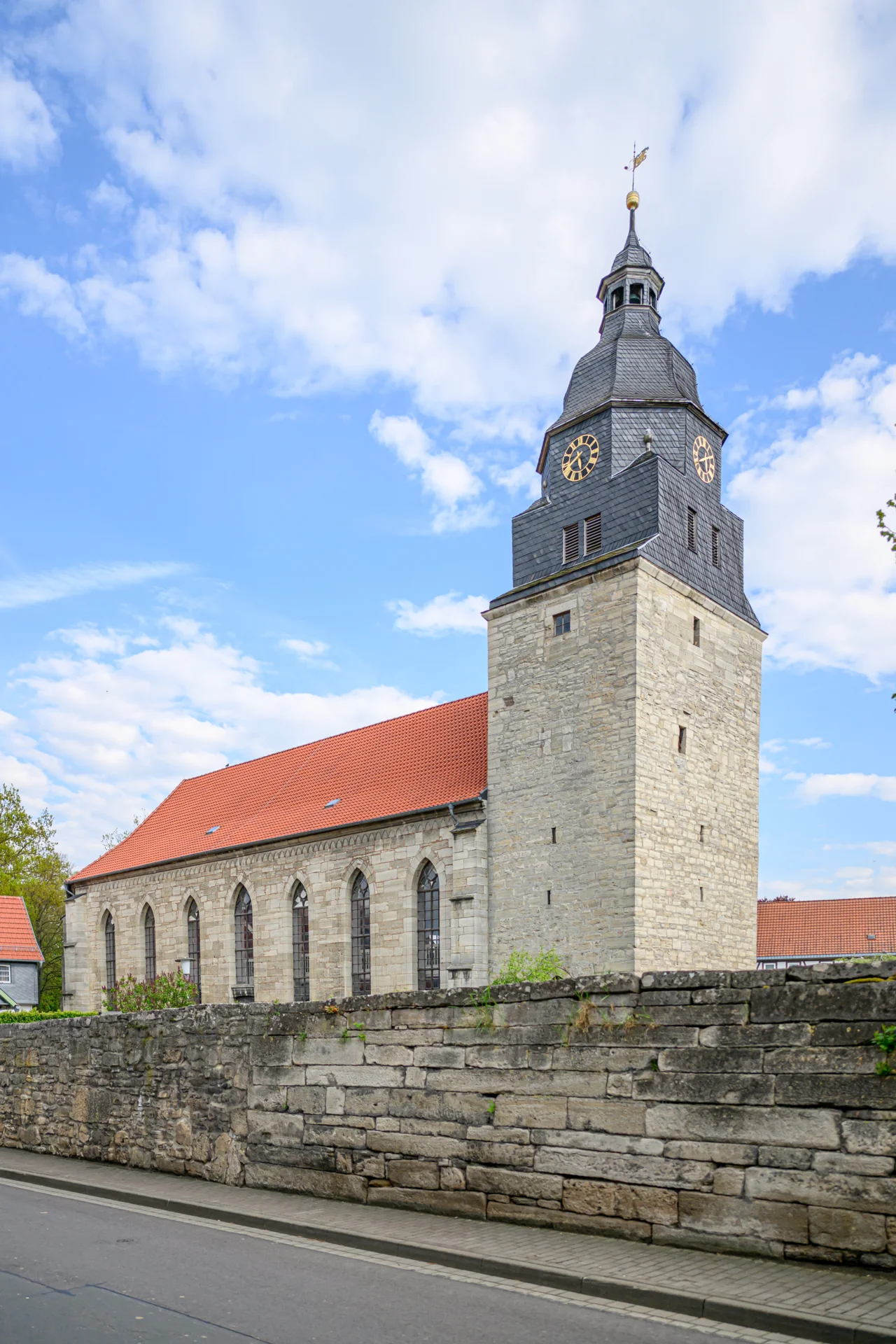 Bild : Kirche_04.25