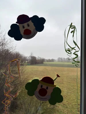 Foto des Albums: Einblicke in den Kunstunterricht der Klasse 2: Lustige Clows