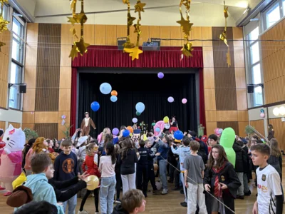 Foto des Albums: Helau am SHG – Faschingsspaß pur für die Klassen 5 und 6
