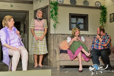 Theater BRG 2025 Drei H&uuml;hner und oa Gockl-70142 