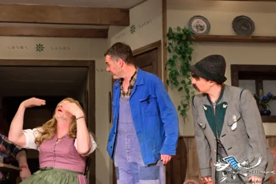 Theater BRG 2025 Drei H&uuml;hner und oa Gockl-70166 