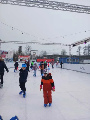 Foto des Albums: Beim Eislaufen