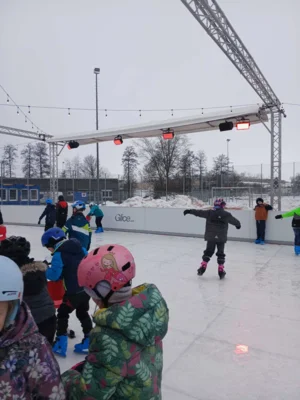 Foto des Albums: Beim Eislaufen