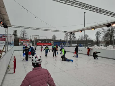 Foto des Albums: Beim Eislaufen