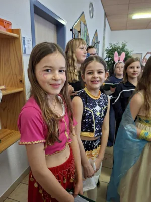 Foto des Albums: Fasching in der Schule