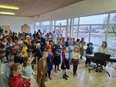 Foto des Albums: Fasching in der Schule