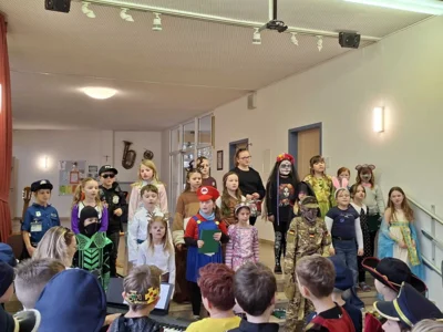 Foto des Albums: Fasching in der Schule