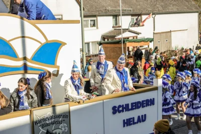 Foto des Albums: Karnevalsumzug