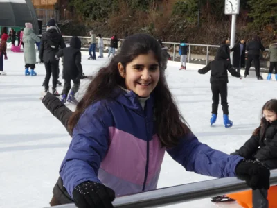 Foto des Albums: Klassen 3b, 3c und 3d - Eislaufen - Februar 2026