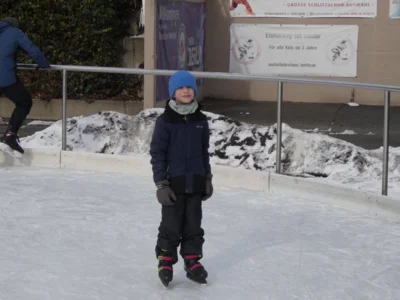 Foto des Albums: Klassen 3b, 3c und 3d - Eislaufen - Februar 2026