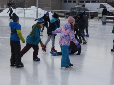 Foto des Albums: Klassen 3b, 3c und 3d - Eislaufen - Februar 2026