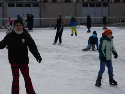 Foto des Albums: Klassen 3b, 3c und 3d - Eislaufen - Februar 2026