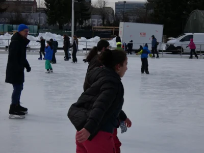 Foto des Albums: Klassen 3b, 3c und 3d - Eislaufen - Februar 2026