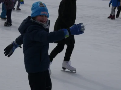 Foto des Albums: Klassen 3b, 3c und 3d - Eislaufen - Februar 2026