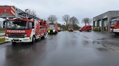 Foto: FF HS LE Karken-Kempen  (Bild vergr&ouml;&szlig;ern)