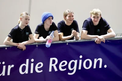 Vorschaubild: Team des SG Soden Kelkheim beim Anfeuern