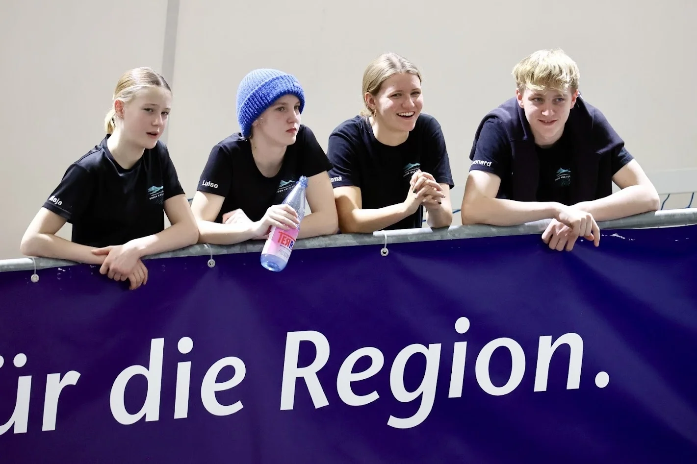 Bild: Team des SG Soden Kelkheim beim Anfeuern