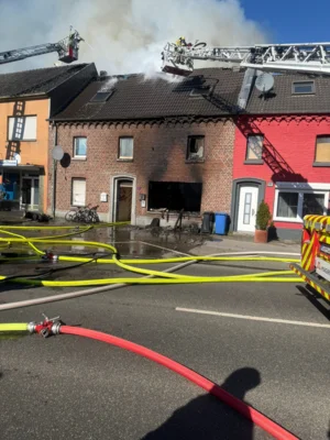 Foto: FF HS LE Karken-Kempen  (Bild vergr&ouml;&szlig;ern)
