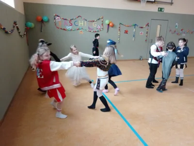 Foto des Albums: Hortgeburtstag - mit Konfetti und Kostümen!