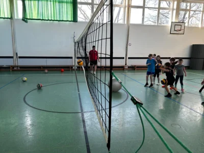 2026-03-06-volleyball-kids3  (Bild vergr&ouml;&szlig;ern)