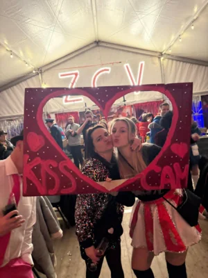 Foto des Albums: 41. Session - KissCam