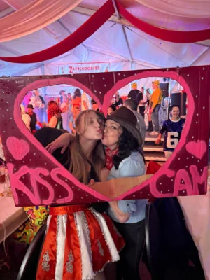 Foto des Albums: 41. Session - KissCam