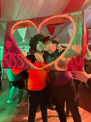 Foto des Albums: 41. Session - KissCam