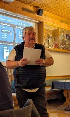 Franz Haberl leitete die Versammlung als Vorsitzender des Dorfladenbeirats.  (Bild vergr&ouml;&szlig;ern)