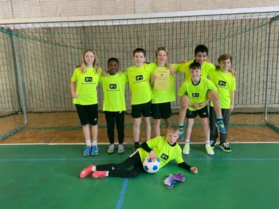 Foto des Albums: Fußballteam unserer Schule bei den Stadtmeisterschaften im Hallenfußball