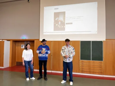 Foto des Albums: Jahrgang 5 beteiligt sich an der Mitmachausstellung „Tagesordnung: Kindheit“