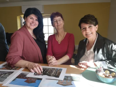 Das B&uuml;roteam des AZV: Melanie Sch&ouml;nefeld, Kerstin Baier und Britta Schmidt  (Bild vergr&ouml;&szlig;ern)