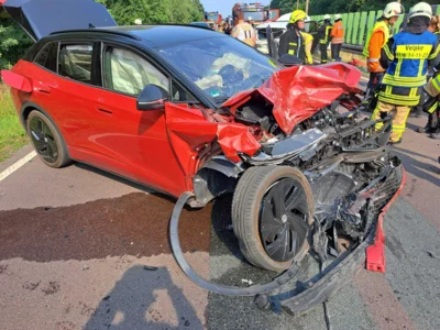 Foto des Albums: Verkehrsunfall zwischen Büstedt und Wahrstedt