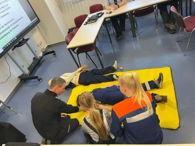 Foto des Albums: Erste Hilfe bei der Jugendfeuerwehr