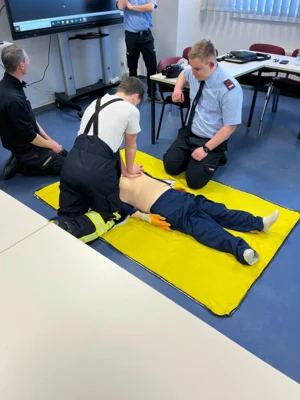 Foto des Albums: Erste Hilfe bei der Jugendfeuerwehr