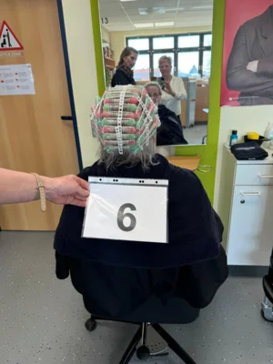 Foto des Albums: Gesellenprüfung Teil 1 der Friseurinnung Erfurt-Ilmkreis