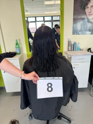 Foto des Albums: Gesellenprüfung Teil 1 der Friseurinnung Erfurt-Ilmkreis