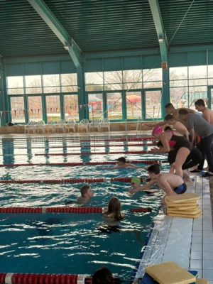 Foto des Albums: 10er FUN-Staffel im Schwimmunterricht